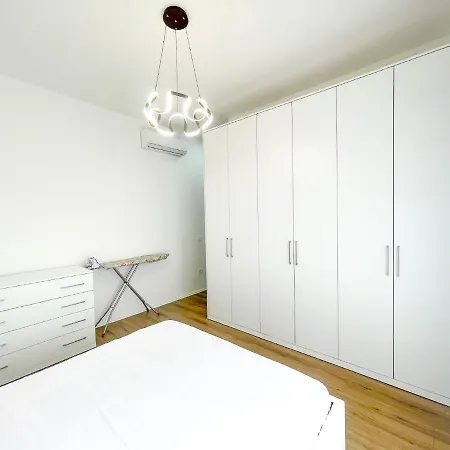 Superior 2br In A * טיראנה